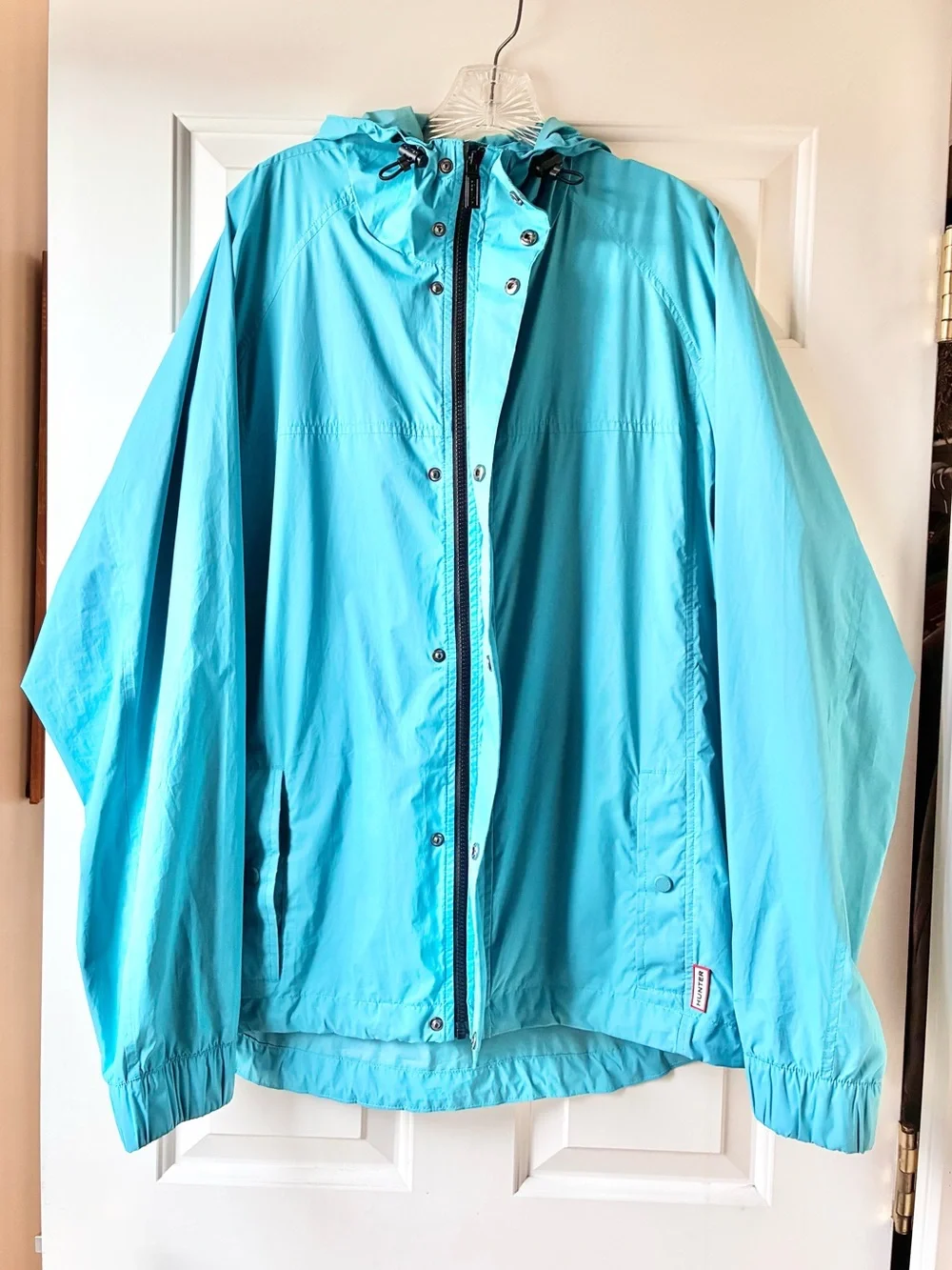 Hunter Men’s Lightweight Rain Ready Windbreaker Jacket Light Blue Aqua Size L